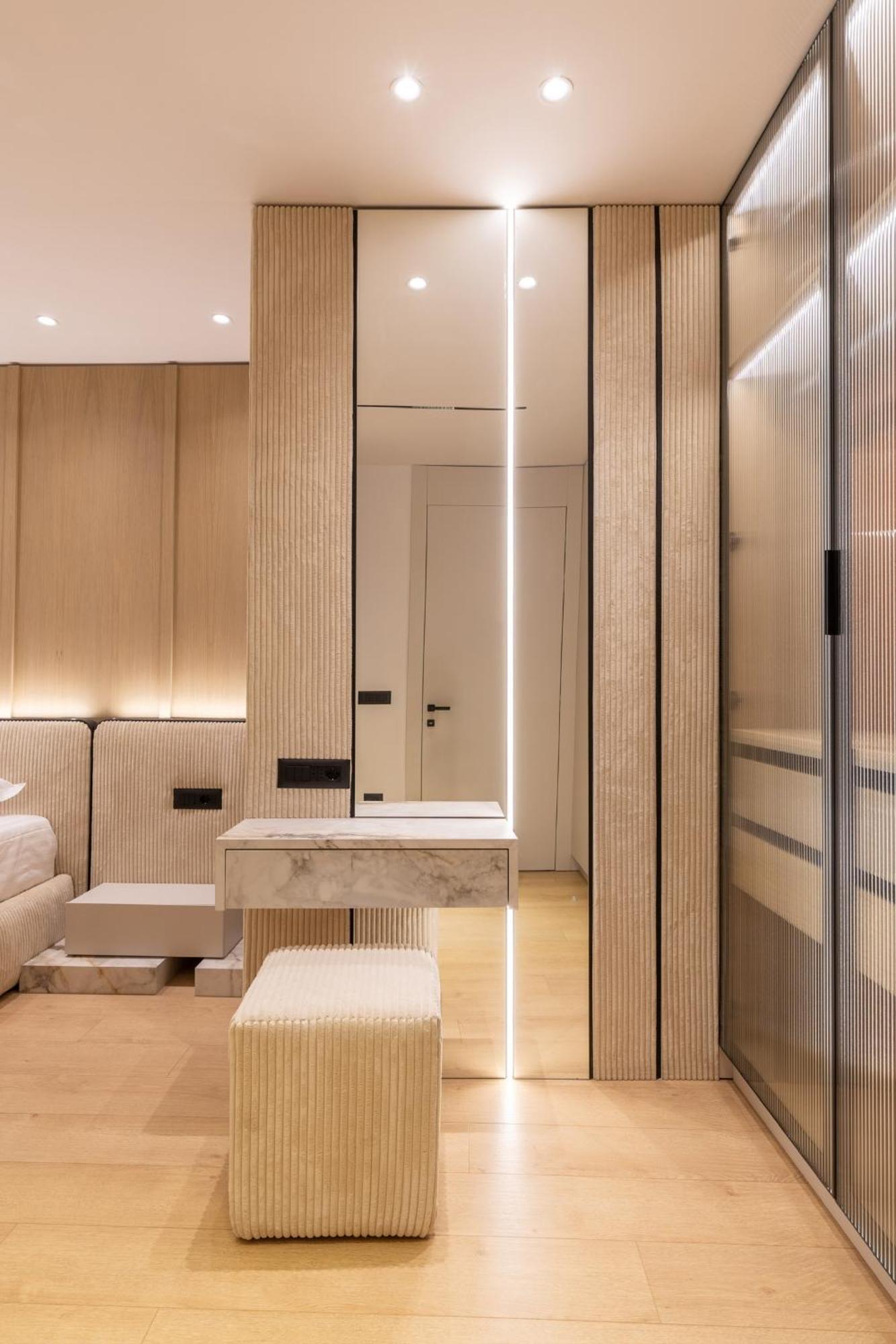 Inn, New Bazaar Apartment